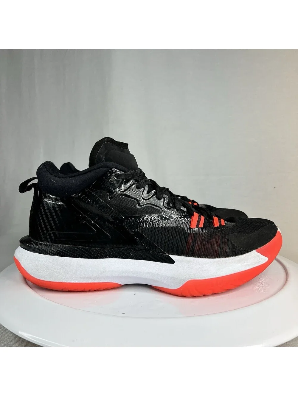 Nike Air Jordan Zion 1 Bloodline Size 10.5 Pre-Owned -See Pics